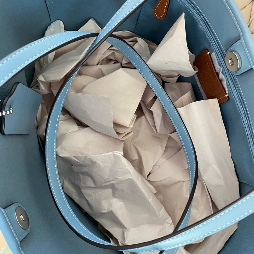Coach City Tote Bag With Coach Graphic | Sv/Chalk/Bluebell - Picture 4 of 7